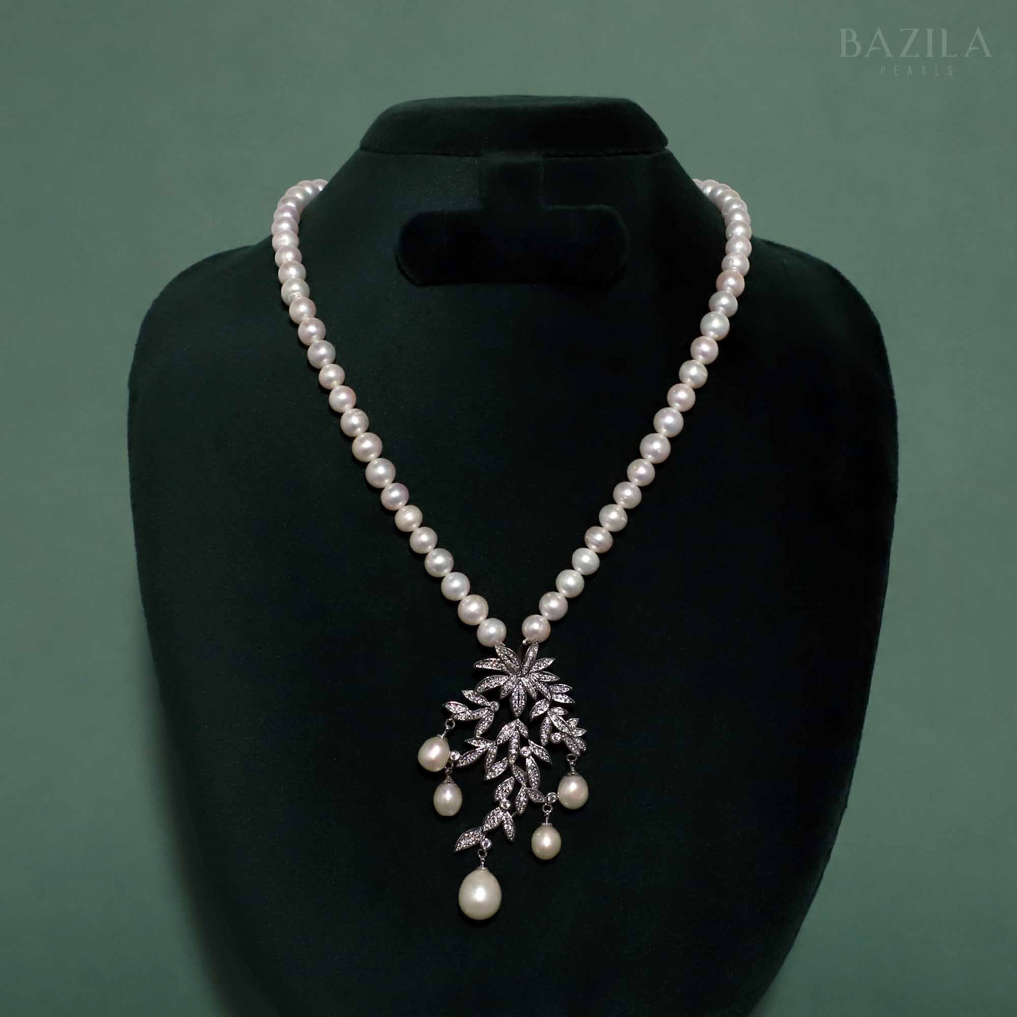 Lustrous Single-Strand Pearl Necklace – A Timeless Classic