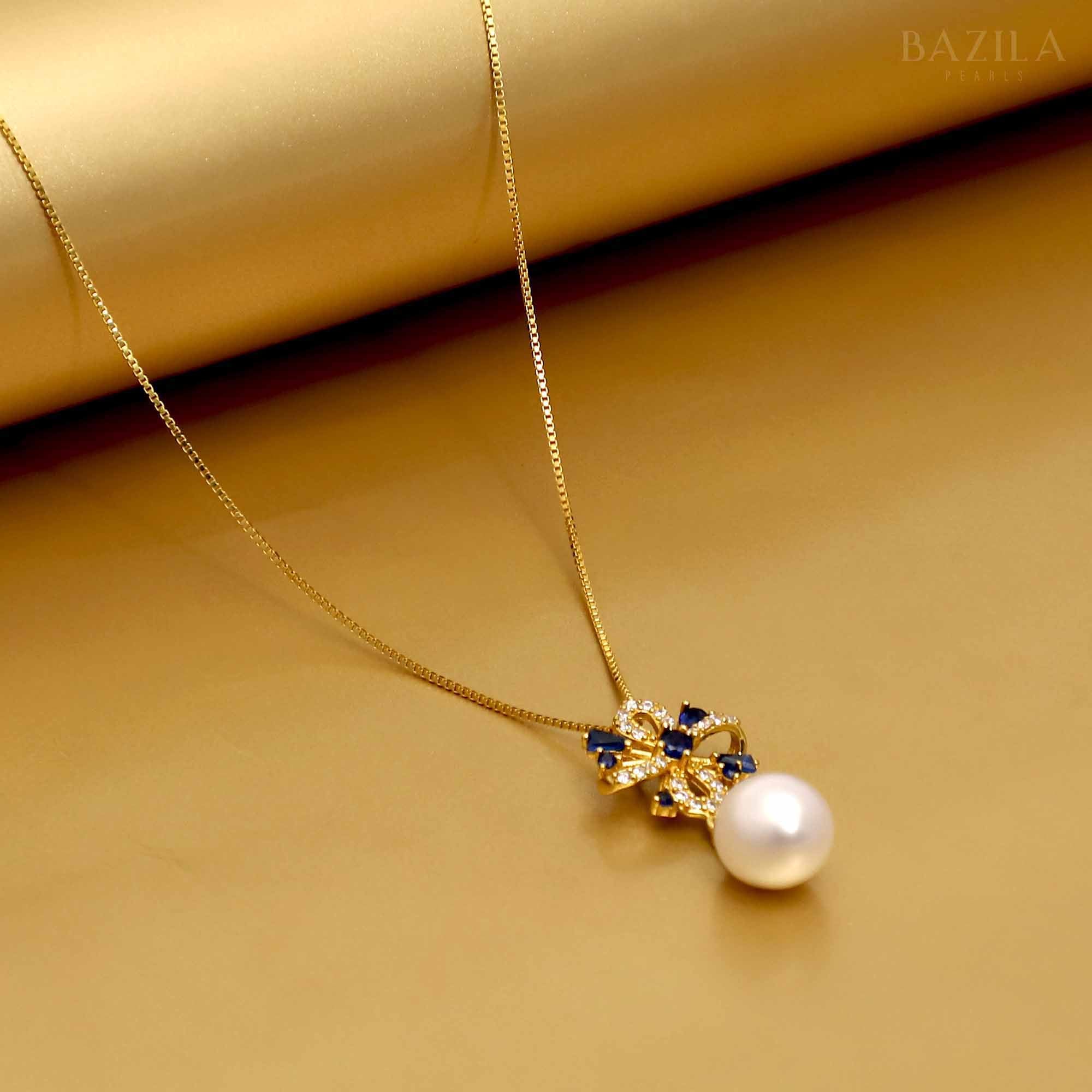 Midnight Petals White Pearl Necklace