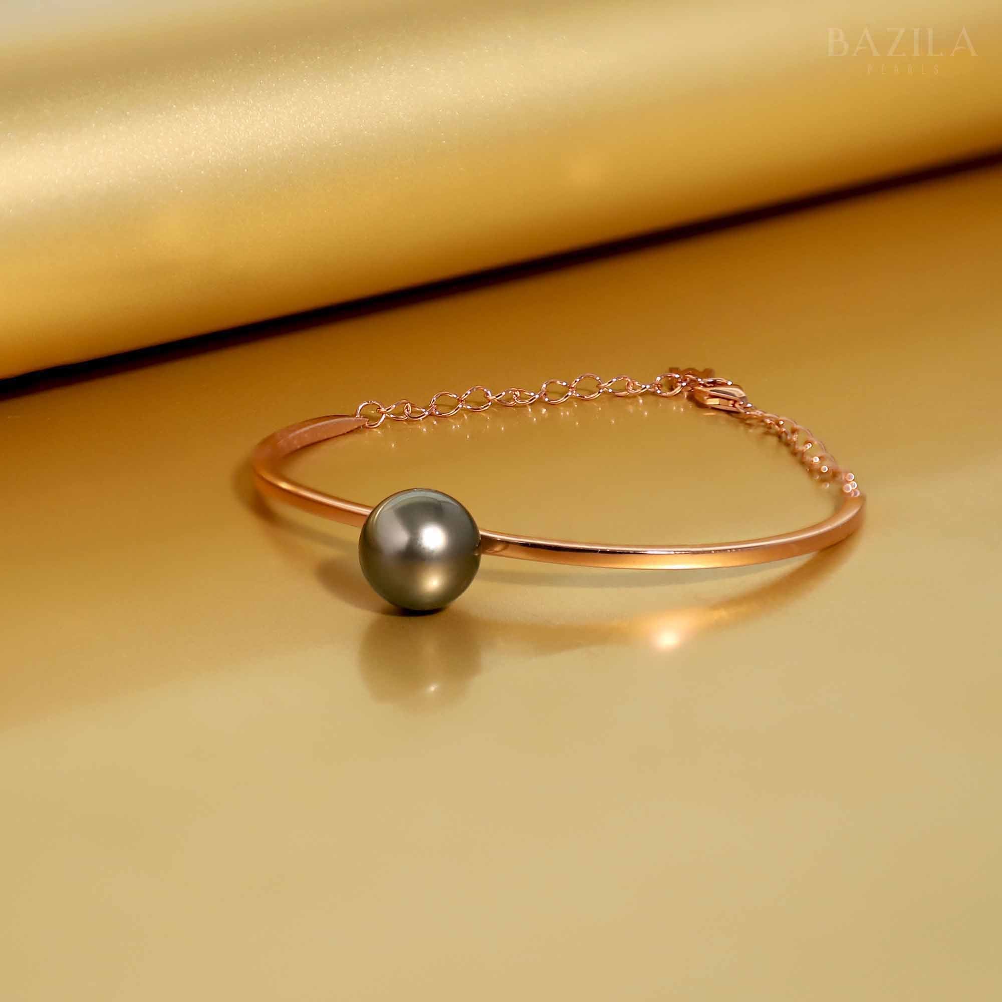 Timeless Elegance: Tahitian Pearl Bracelet