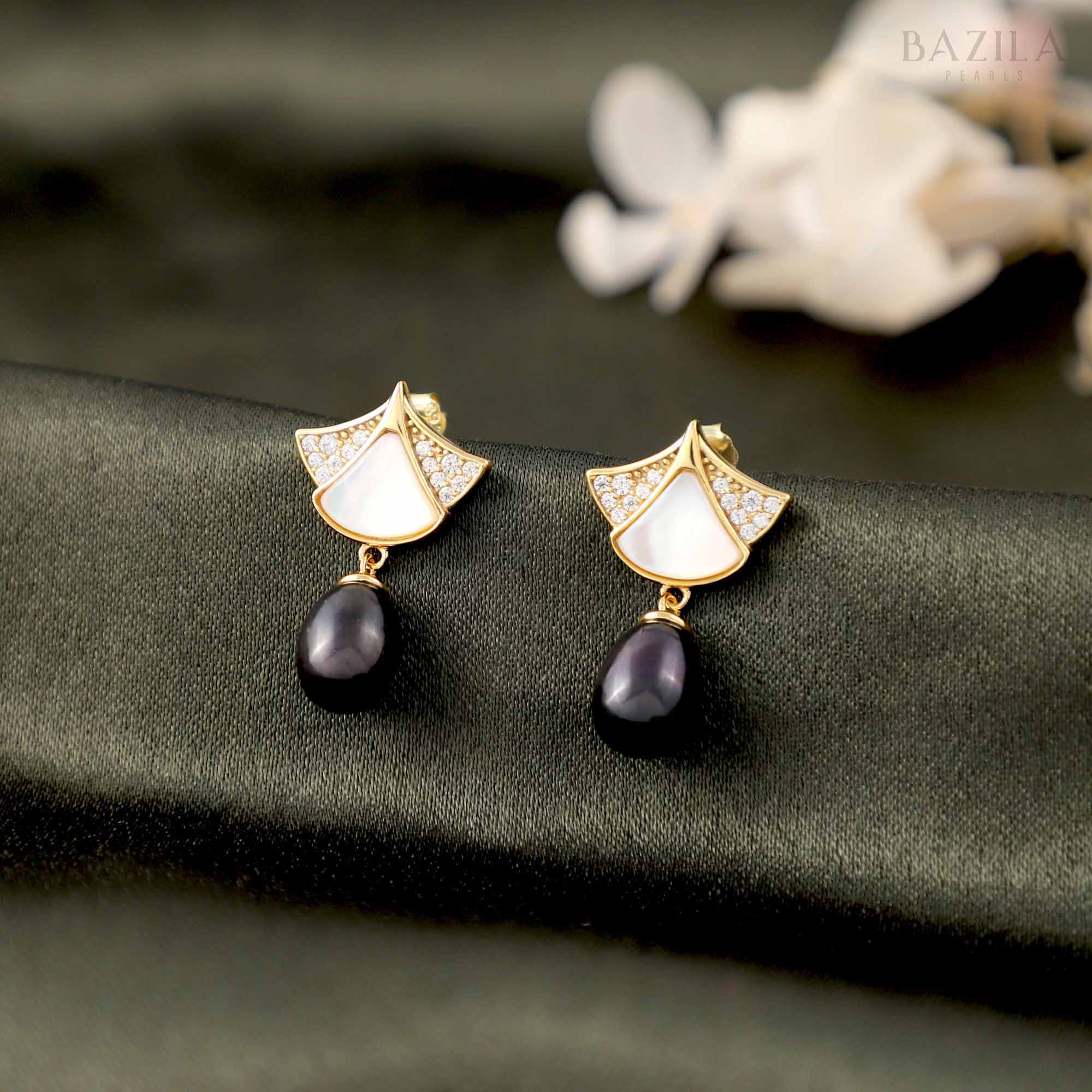 Timeless Radiance Drop Pearl Earrings - 8-9mm - Gold Black