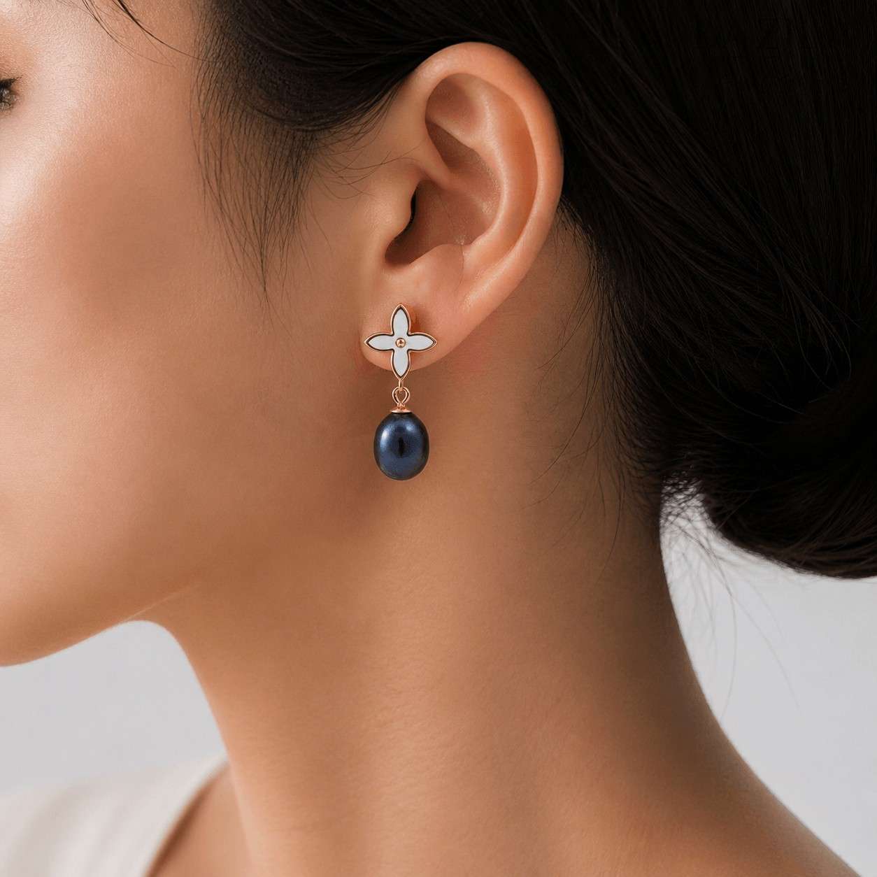 Black Fresh Pearl Drop Earrings – Gold Finish