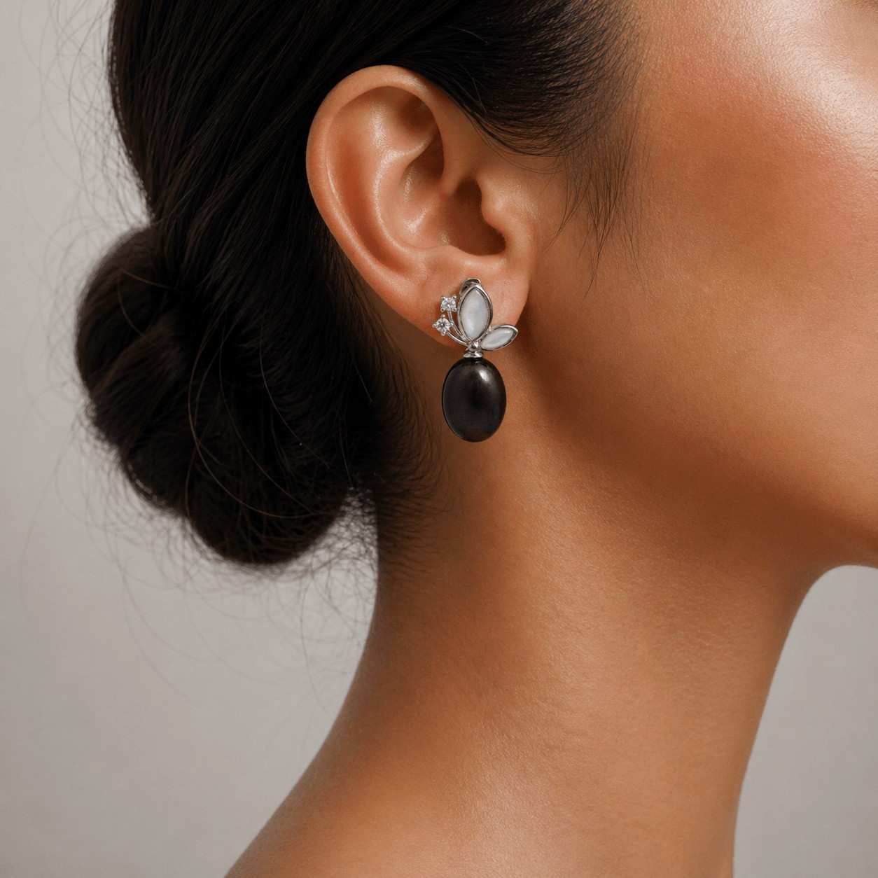 Black Fresh Pearl Drop Earrings – Silver Floral Design