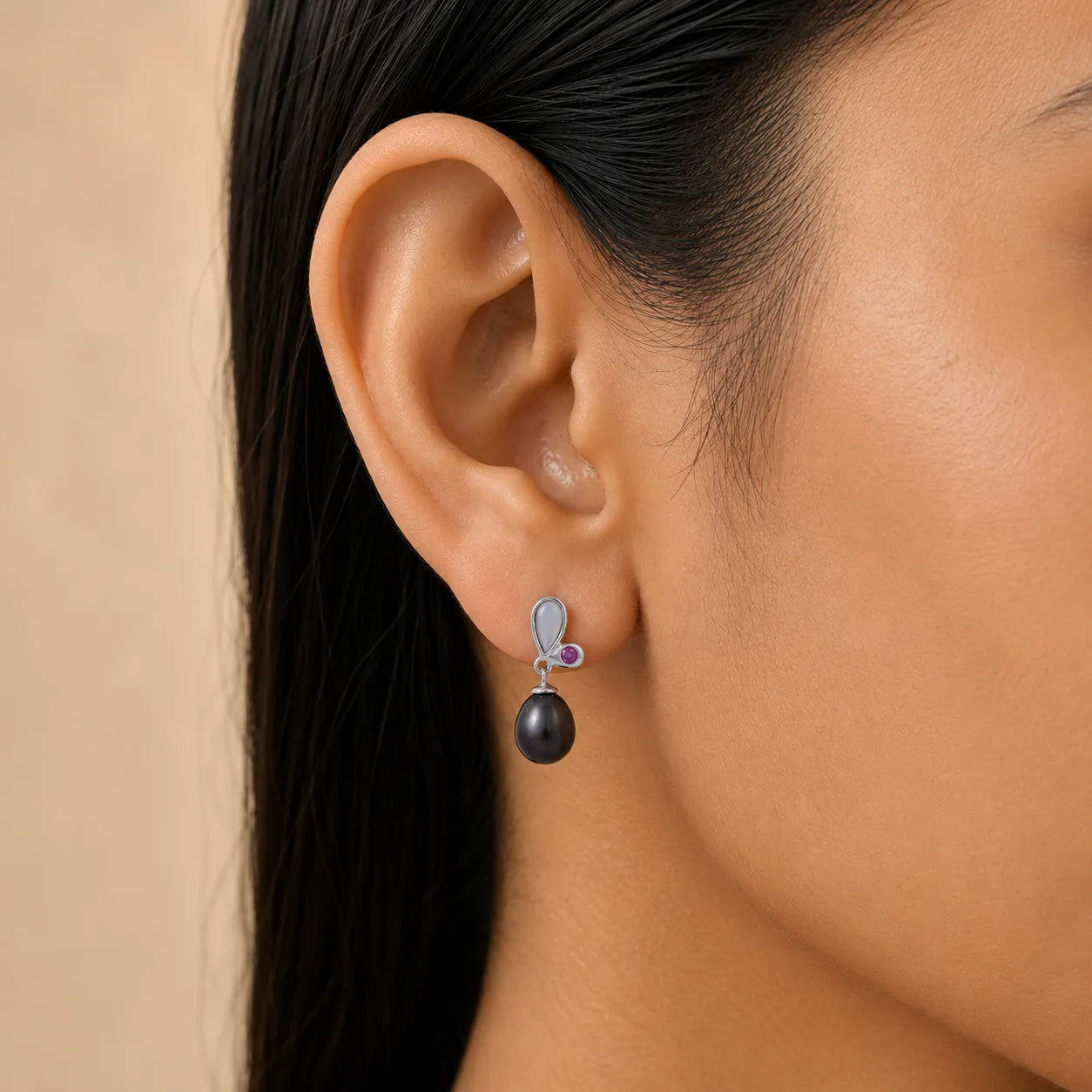 Black Freshwater Pearl Silver Drop Earrings