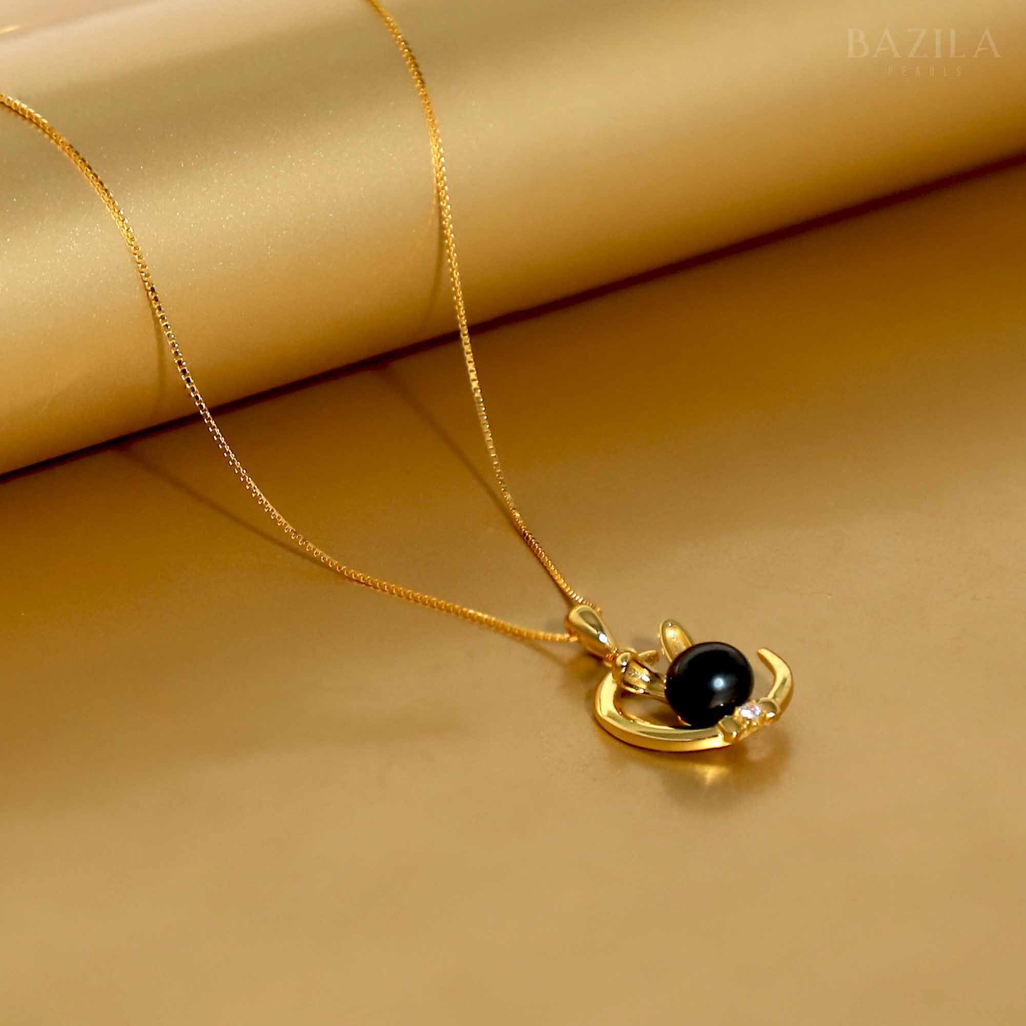 Obsidian Elegance: Black Pearl Luxury Pendant