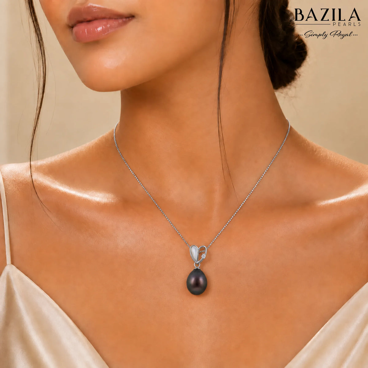 Elegant Black Pearl Pendant on Sleek Silver Chain