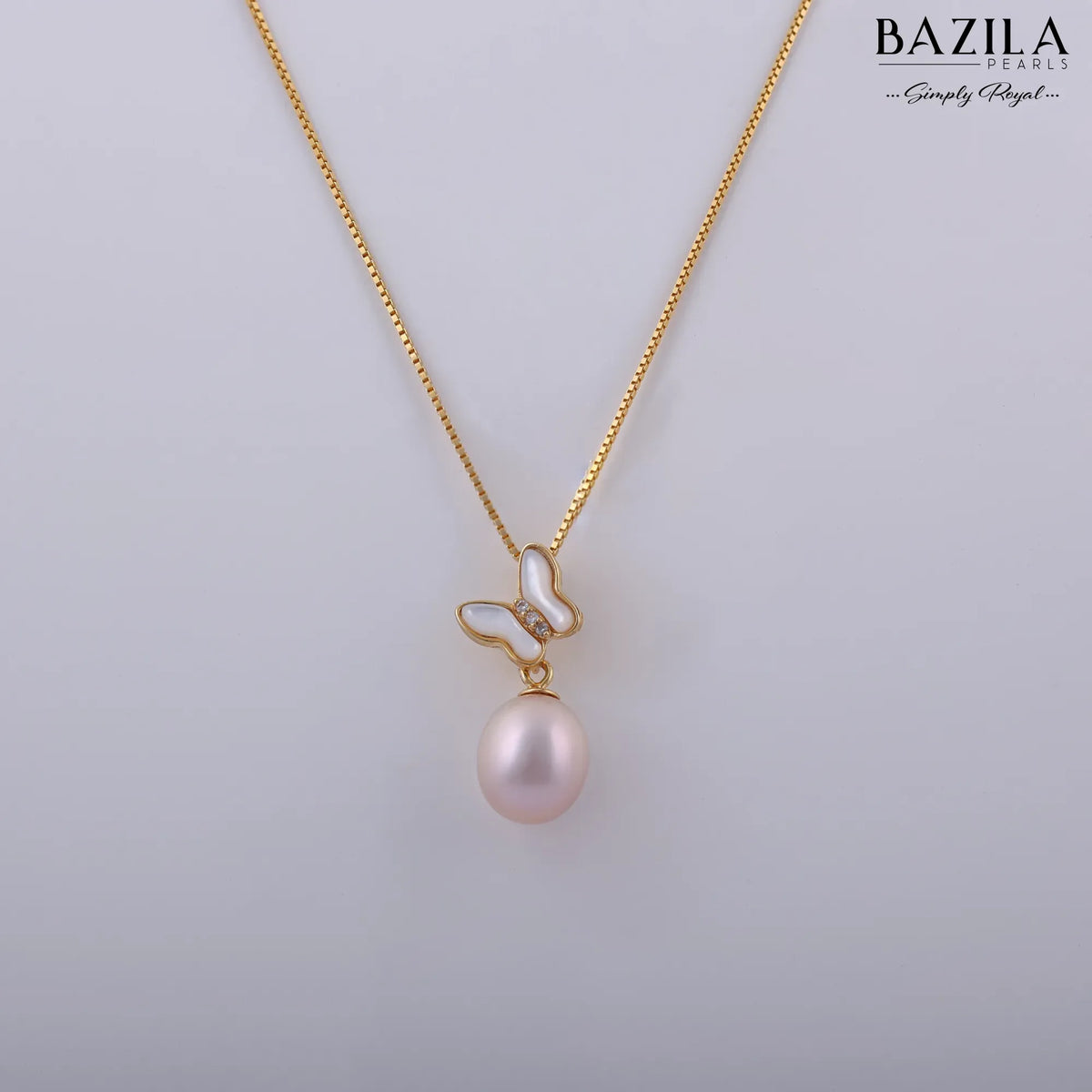 Elegant Pink Pearl Pendant on Classic Gold-Finish Chain