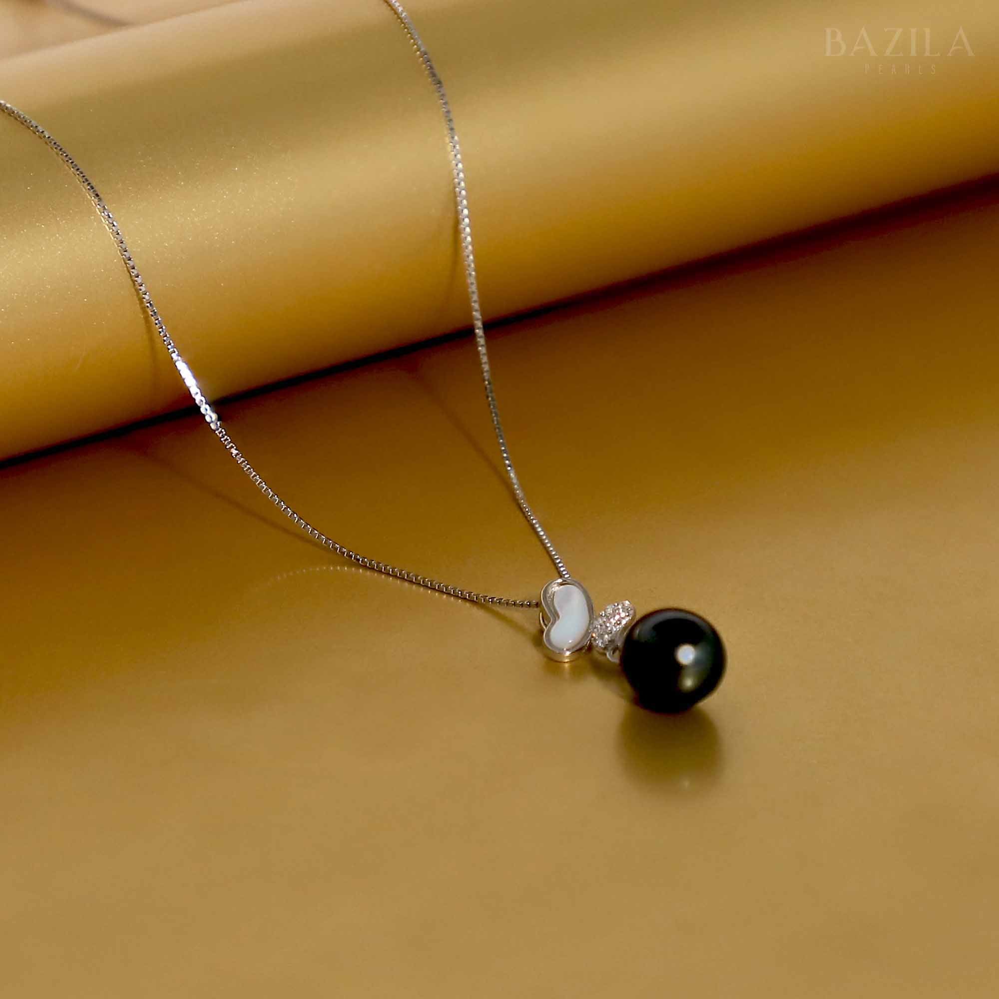 Black Pearl Clover Pendant on Sterling Silver Chain
