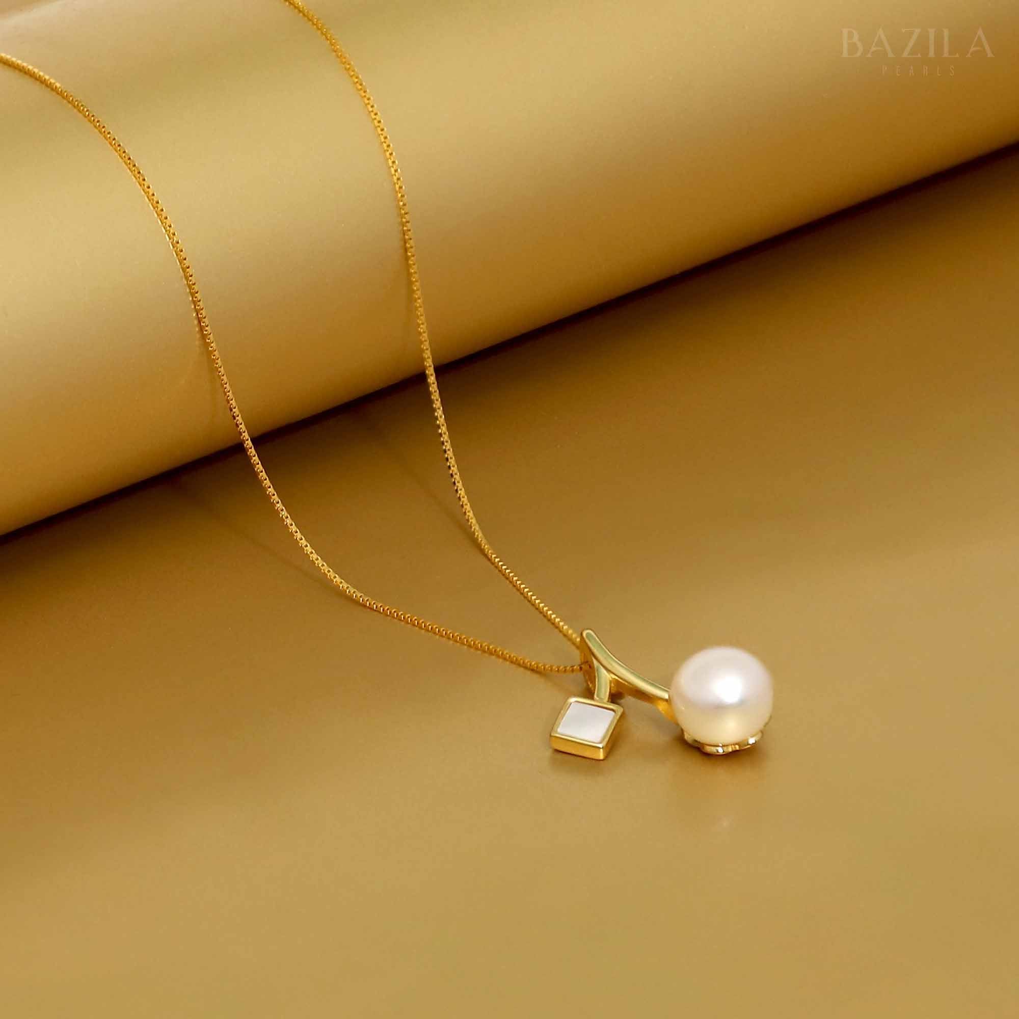 Celestial Drop Pearl Pendant – White Pearl on Gold Chain