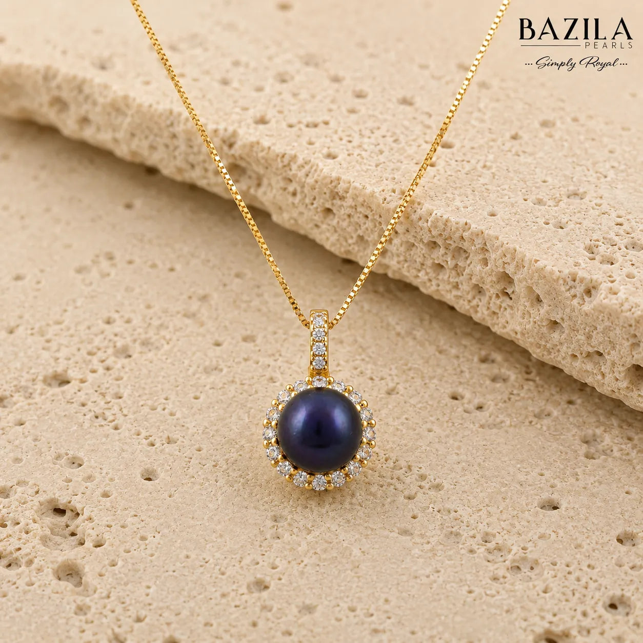 Dusky Elegance: Gold-Finish Chain, Black Pearl