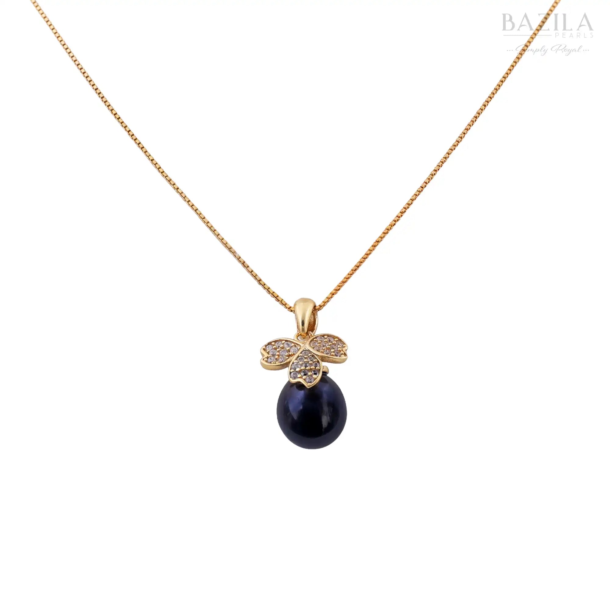Black Pearl Clover Pendant Necklace in Gold Finish