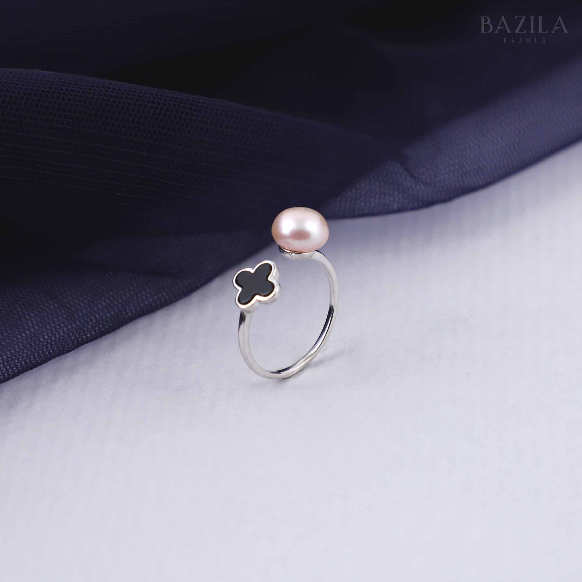 Elegant Dual-Tone Pearl Statement Ring