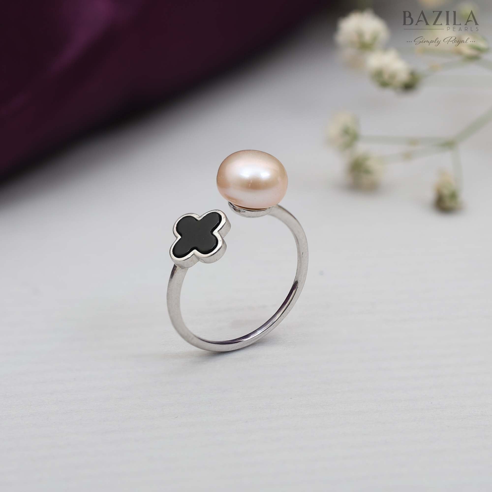 Sterling Silver Ring with Peach Pearl & Black Clover Charm