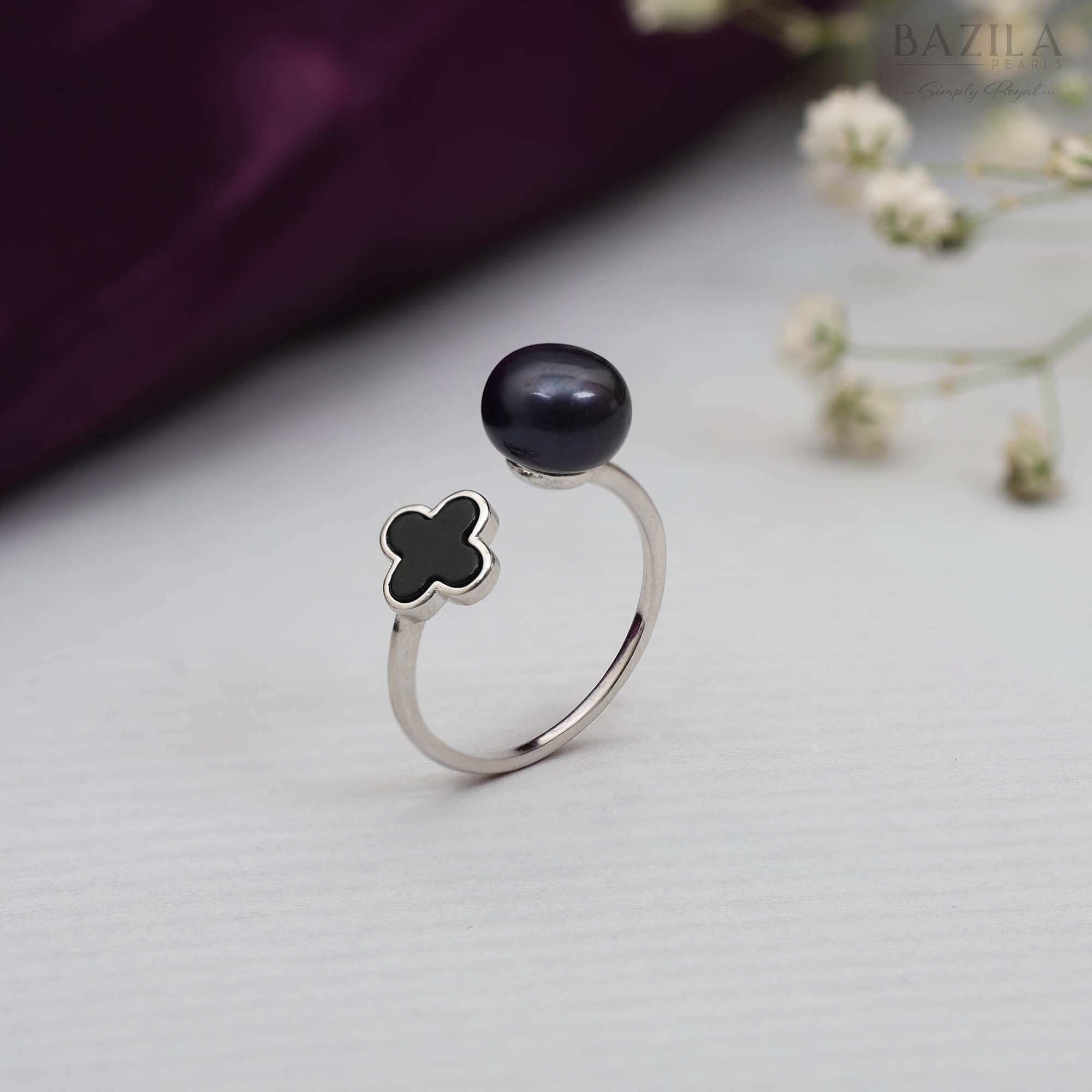 Sterling Silver Ring with Black Pearl & Onyx Clover