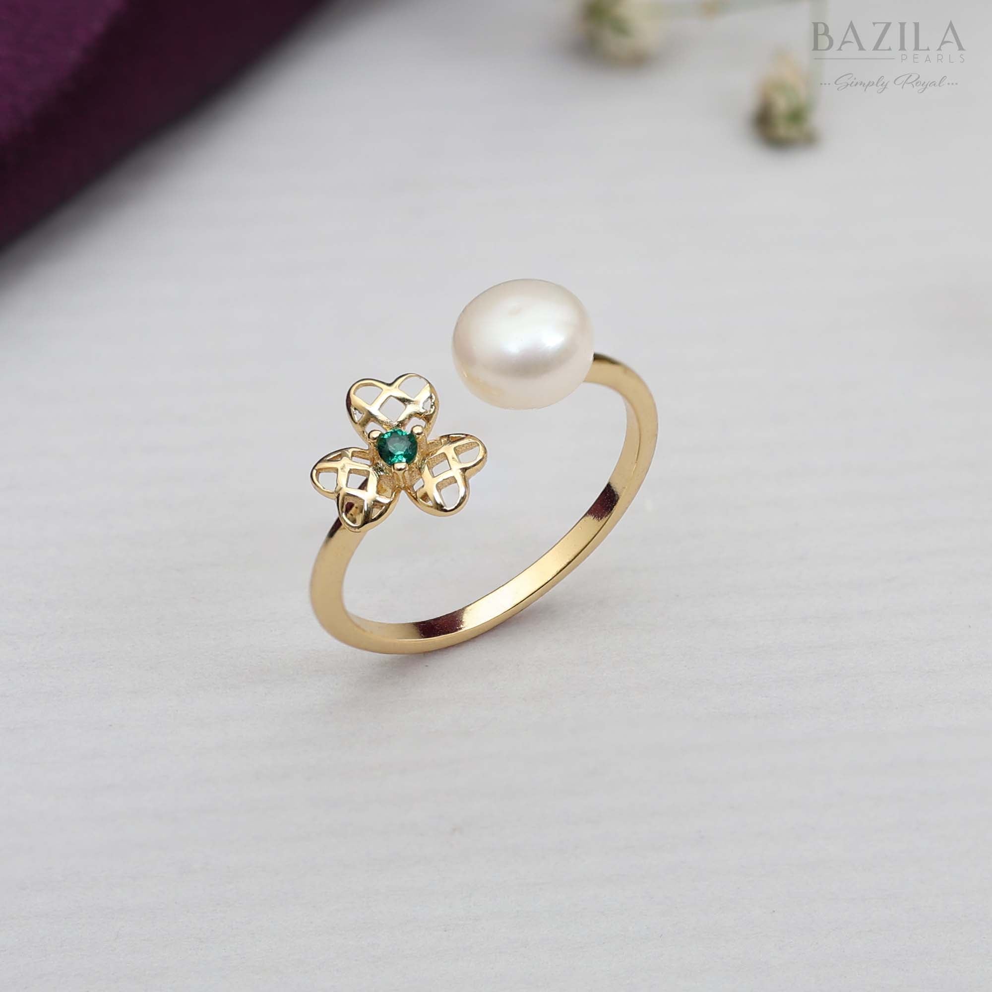 White Pearl & Emerald Center Clover Ring in Gold Color Finish