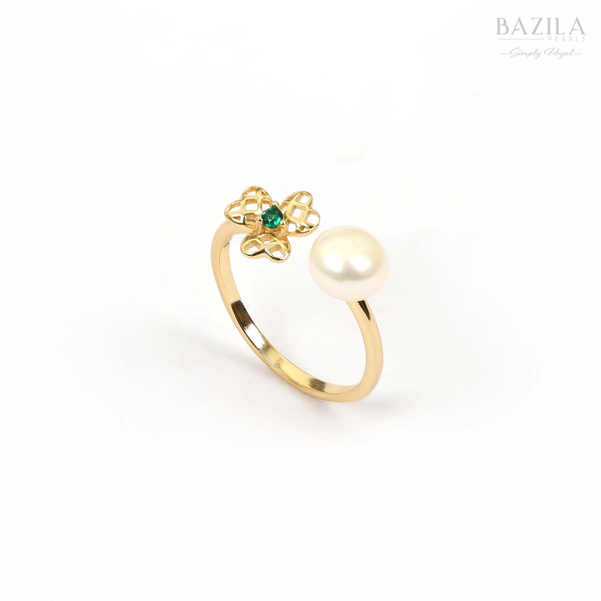 White Pearl & Emerald Center Clover Ring in Gold Color Finish