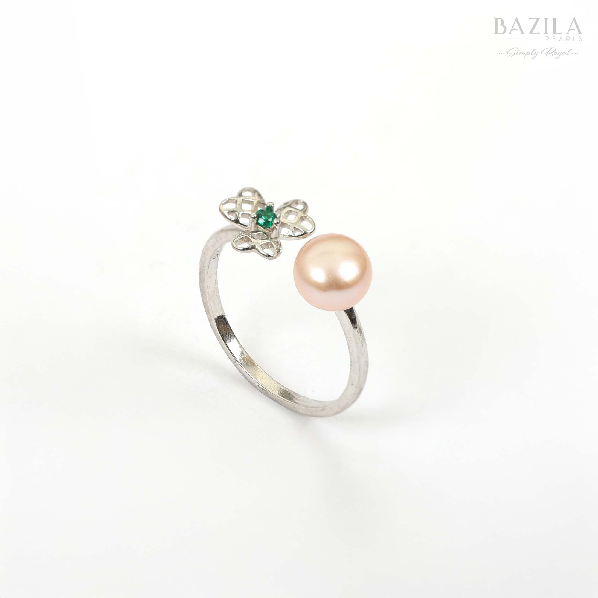 Peach Pearl & Emerald Clover Ring in Silver Finish