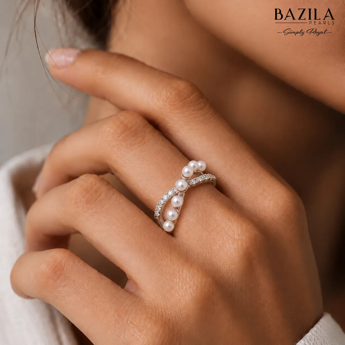Graceful Freshwater Pearl Curve Ring with Zircon Detailing