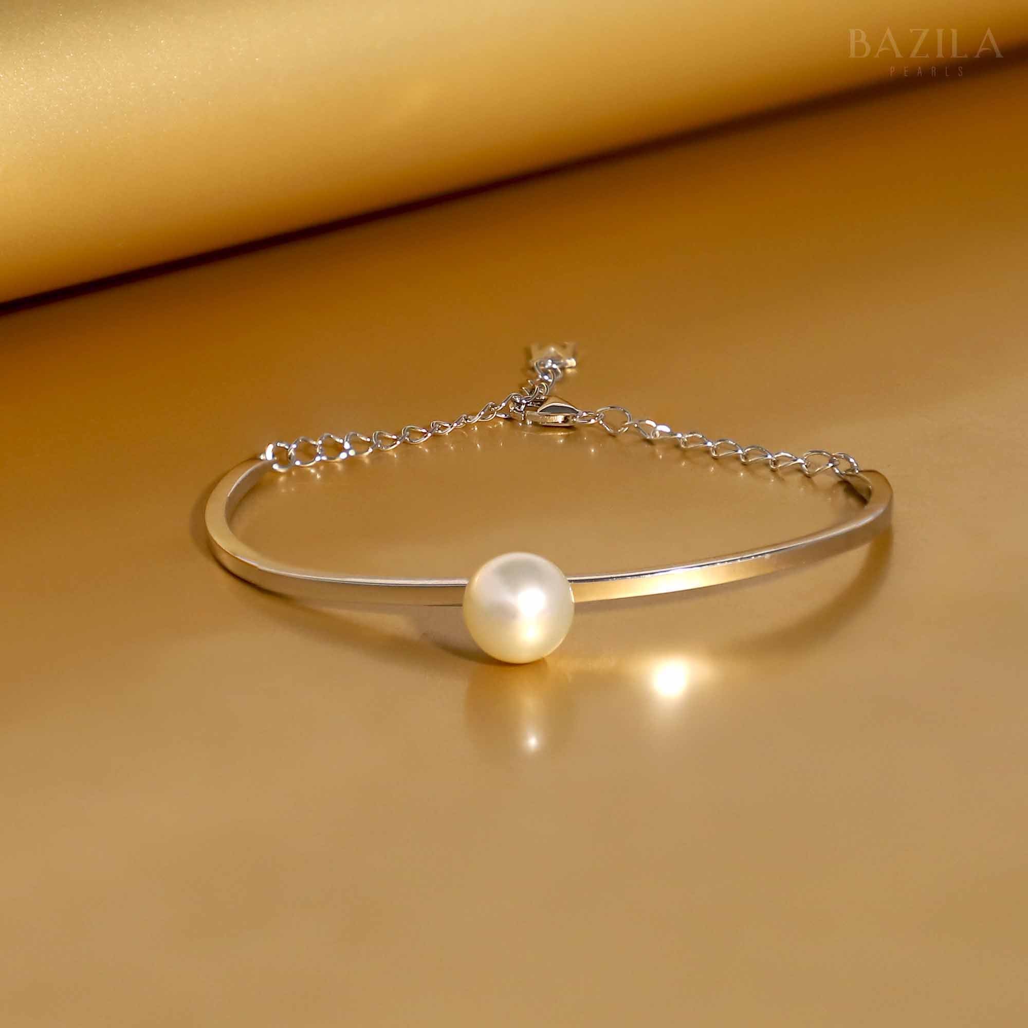 Lustrous South Sea Pearl Bracelet : A Classic Touch of Elegance