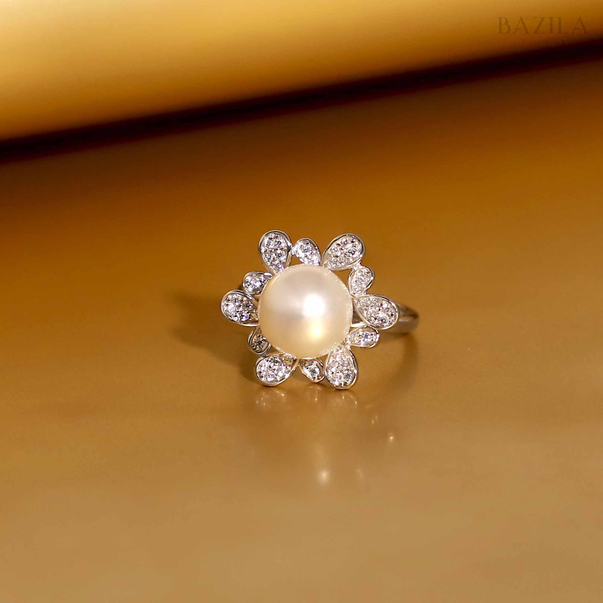 Floral Majesty: South Sea Pearl Bloom Ring