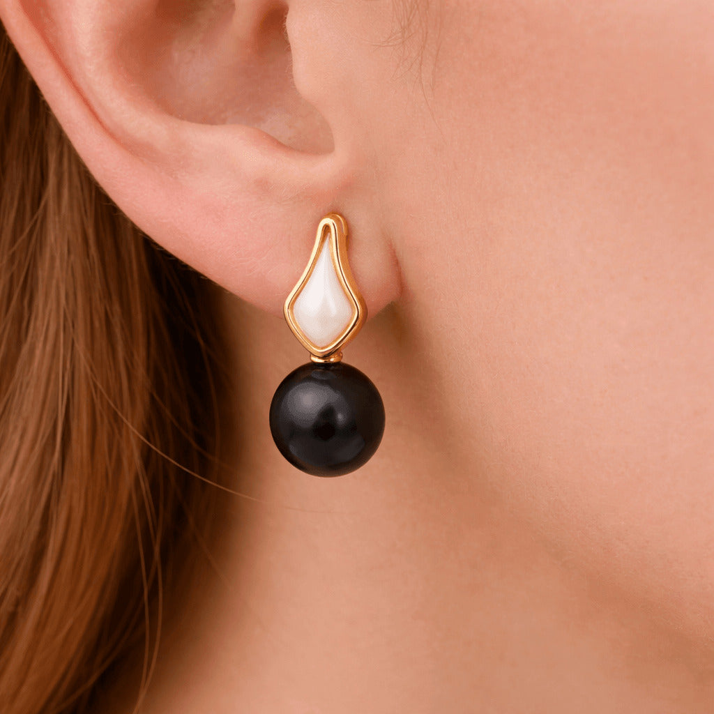 Black Fresh Pearl Drop Earrings – Gold Finish