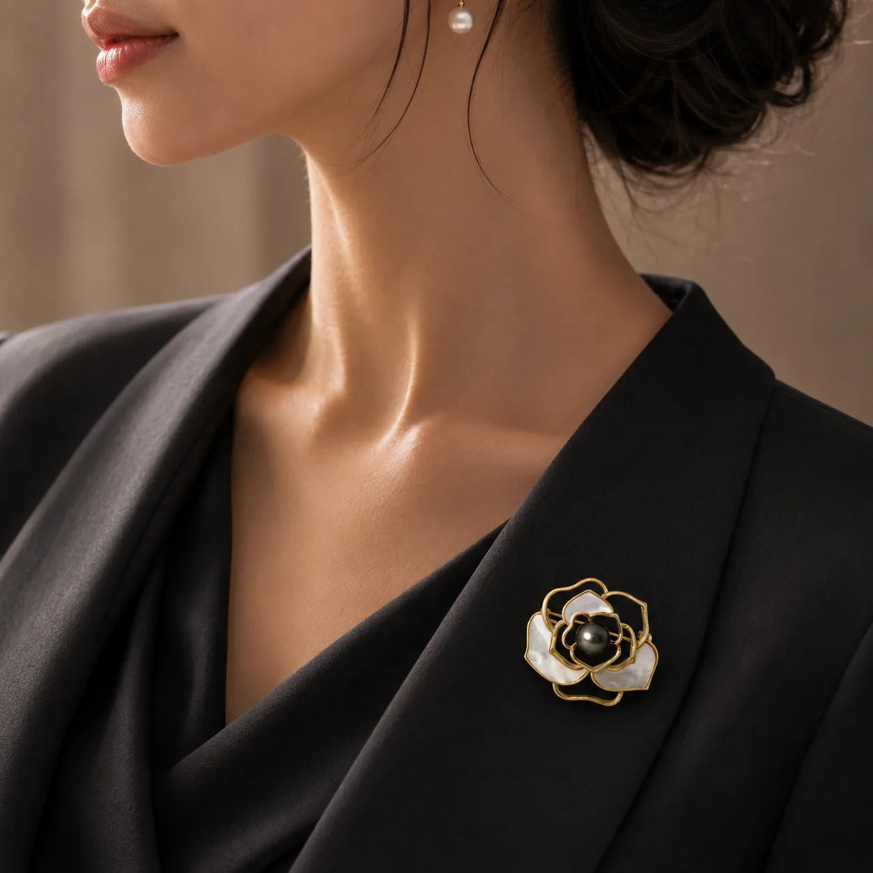 Ocean Mist Tahitian Pearl Brooch with mother of pearl