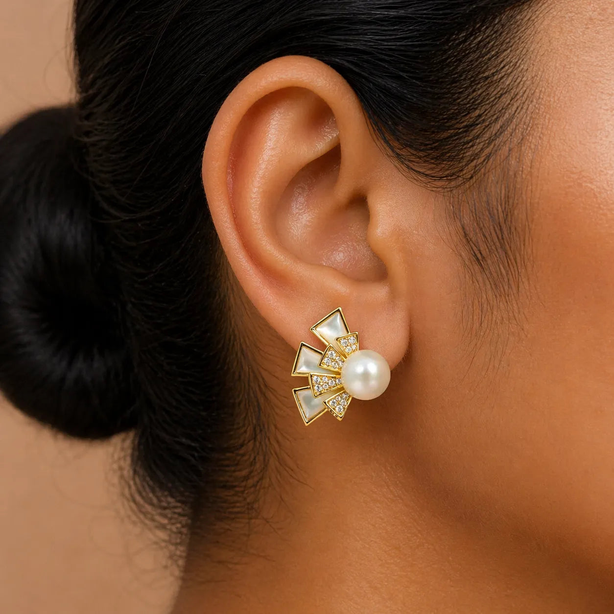 Vintage-Inspired sea Pearl & MOTHER OF PEARL Fan Earring