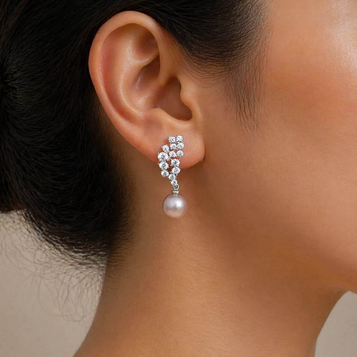 Royal Radiance Edison Pearl Earrings - 9mm